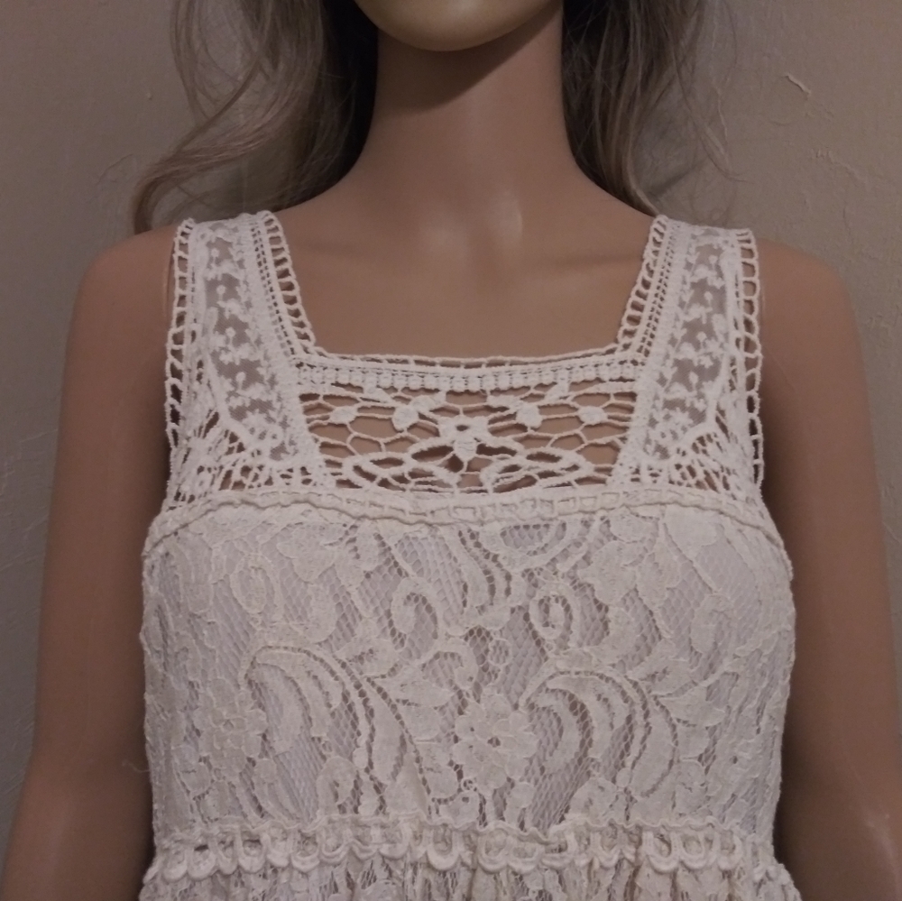 Vintage flowy tunic lace blouse